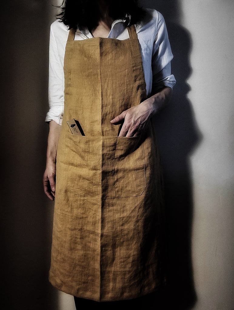 Linen apron. Mustard.