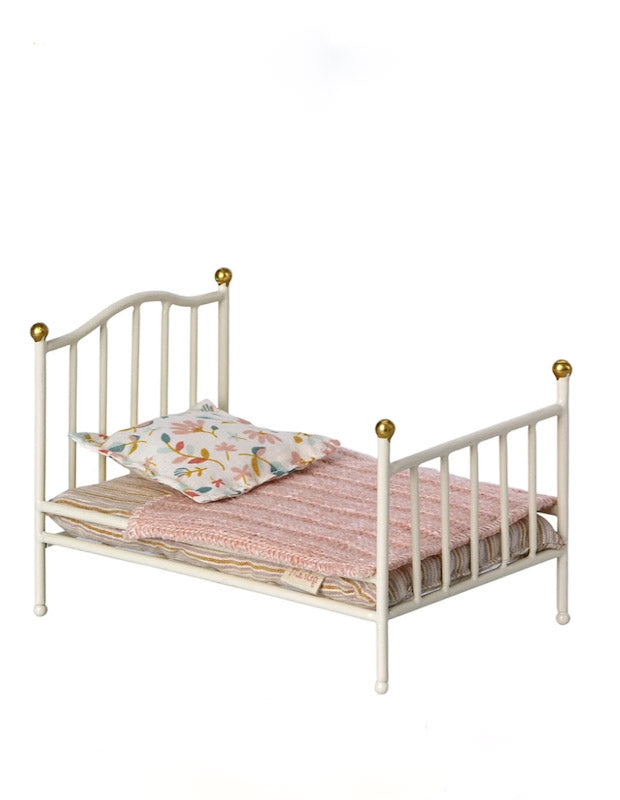 MAILEG VINTAGE BED, MOUSE. OFF WHITE., - , JOSEPH HENRY 1895